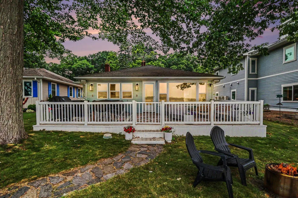 1028 Forest Drive Portage, MI 49002