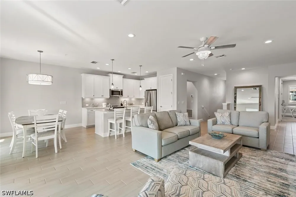 Seychelles Drive #507 Naples, FL 34112