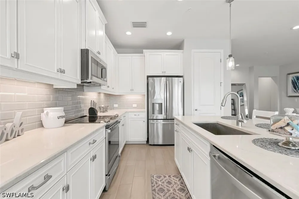 Seychelles Drive #507 Naples, FL 34112