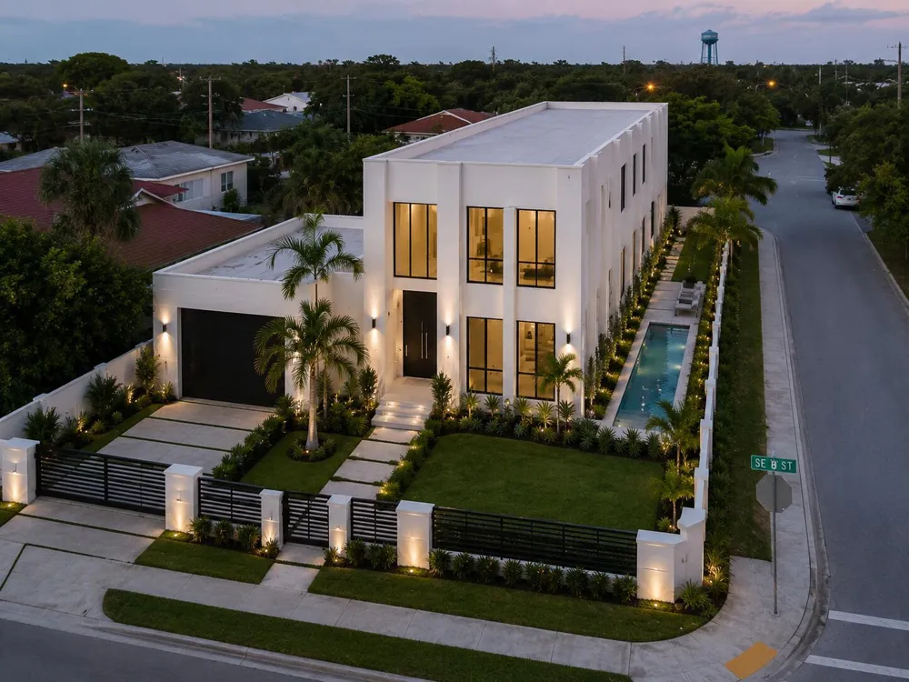310 SE 8TH STREET Delray Beach, FL 33483
