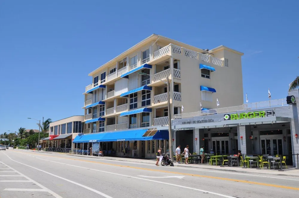 310 SE 8TH STREET Delray Beach, FL 33483