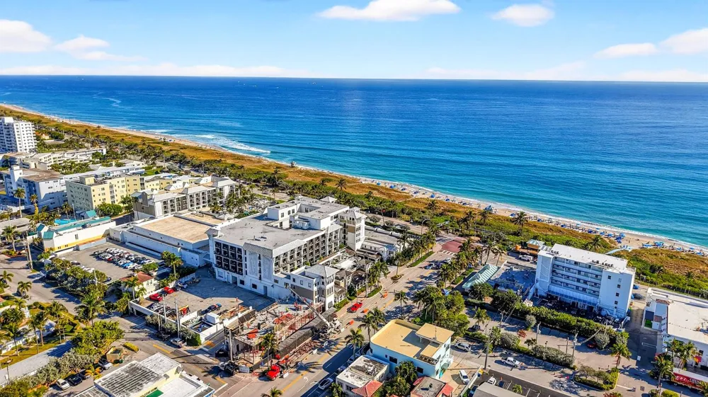 310 SE 8TH STREET Delray Beach, FL 33483