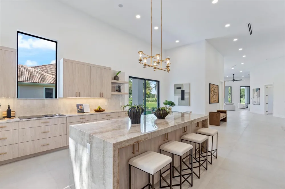 2525 Seminole Circle West Palm Beach, FL 33409