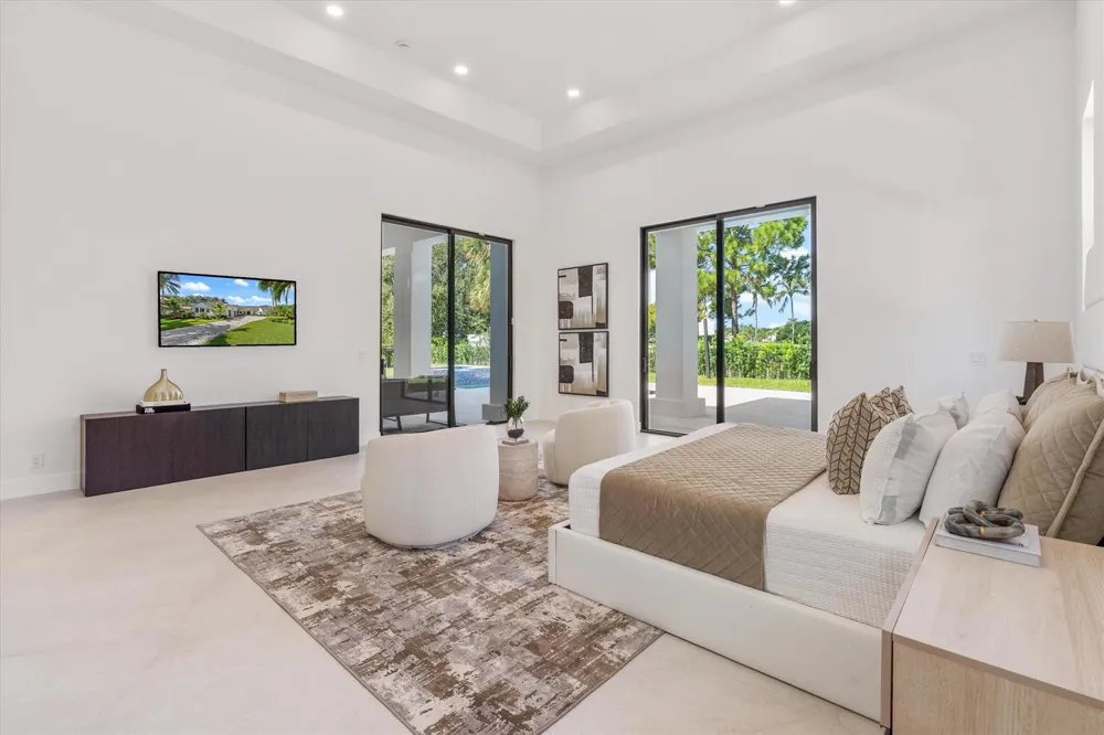 2525 Seminole Circle West Palm Beach, FL 33409