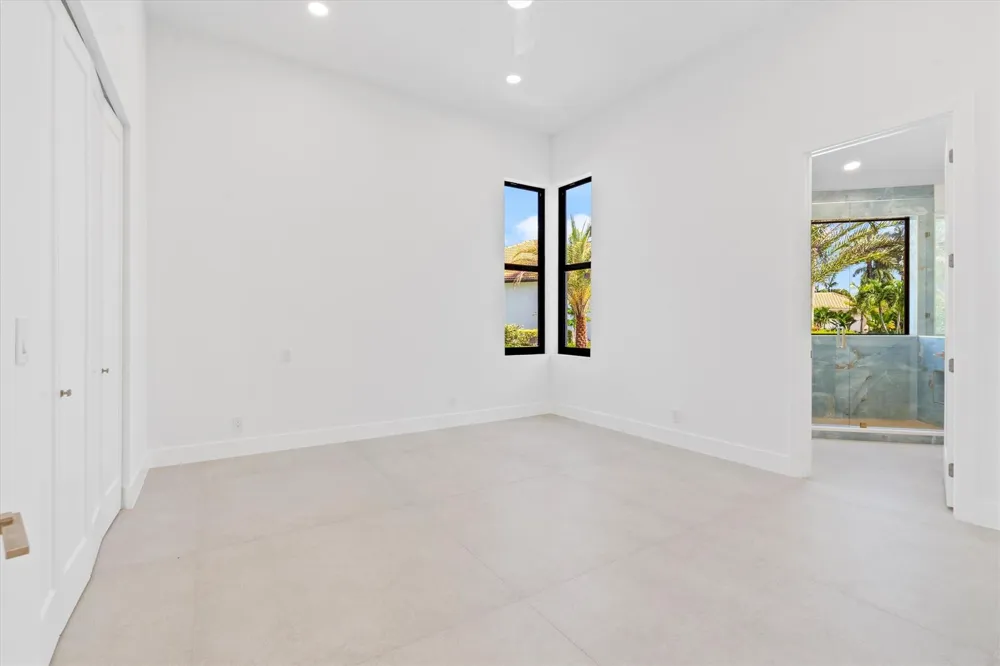 2525 Seminole Circle West Palm Beach, FL 33409
