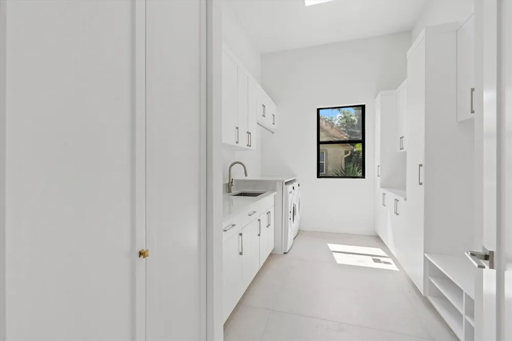 2525 Seminole Circle West Palm Beach, FL 33409