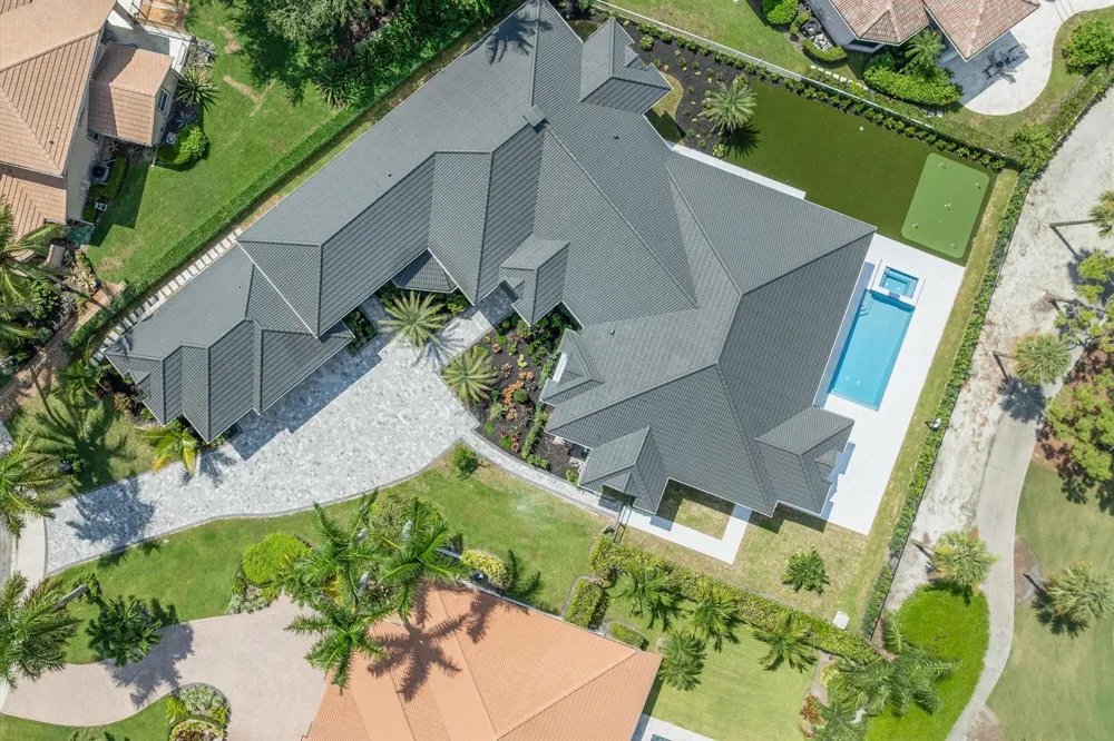 2525 Seminole Circle West Palm Beach, FL 33409