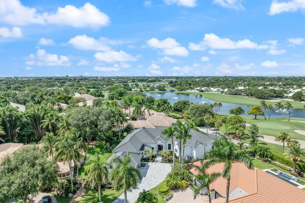 2525 Seminole Circle West Palm Beach, FL 33409