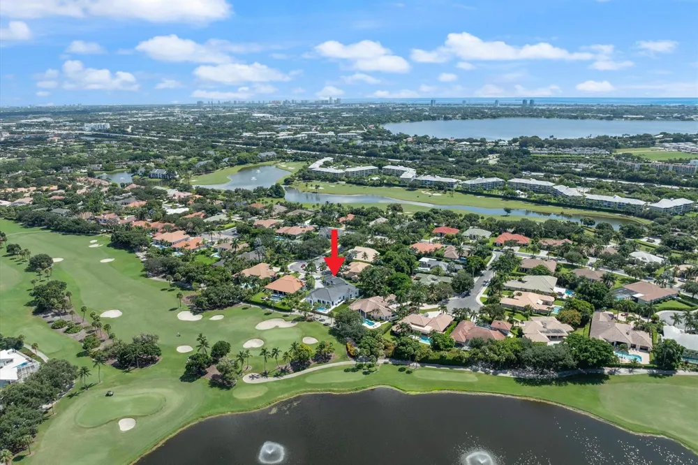 2525 Seminole Circle West Palm Beach, FL 33409
