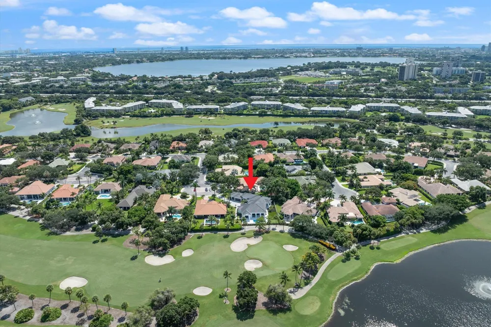 2525 Seminole Circle West Palm Beach, FL 33409