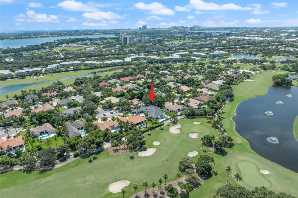 2525 Seminole Circle West Palm Beach, FL 33409