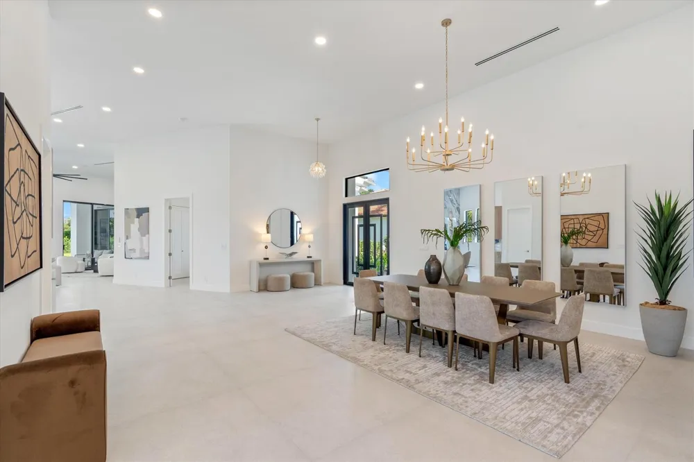 2525 Seminole Circle West Palm Beach, FL 33409