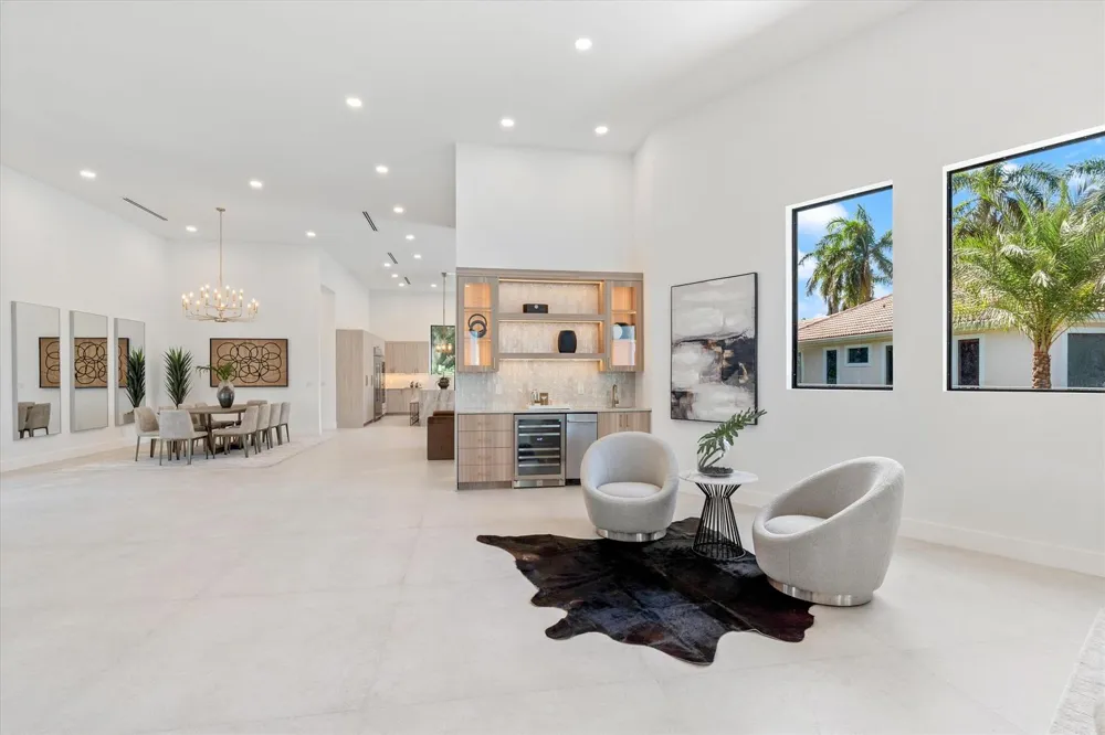 2525 Seminole Circle West Palm Beach, FL 33409