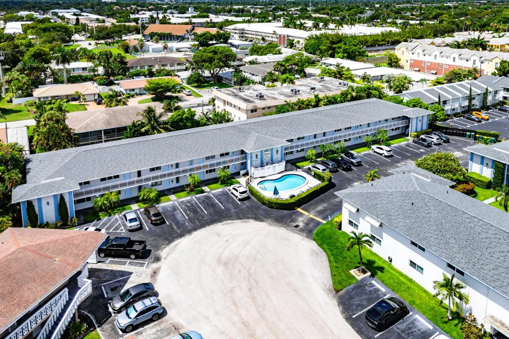 4111 NE 21st Way #204 Lighthouse Point, FL 33064