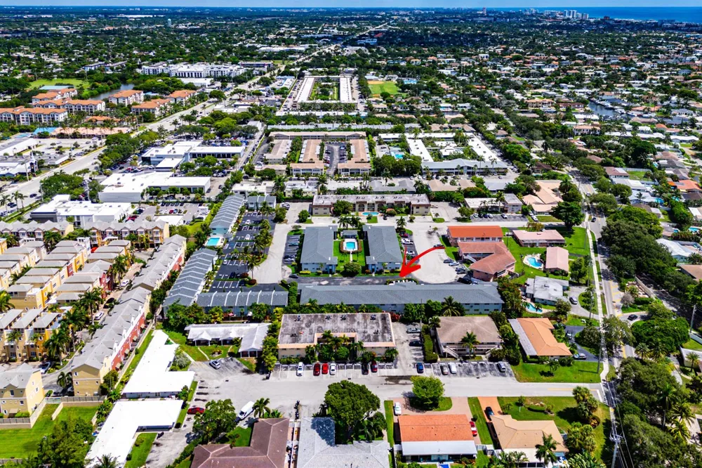 4111 NE 21st Way #204 Lighthouse Point, FL 33064
