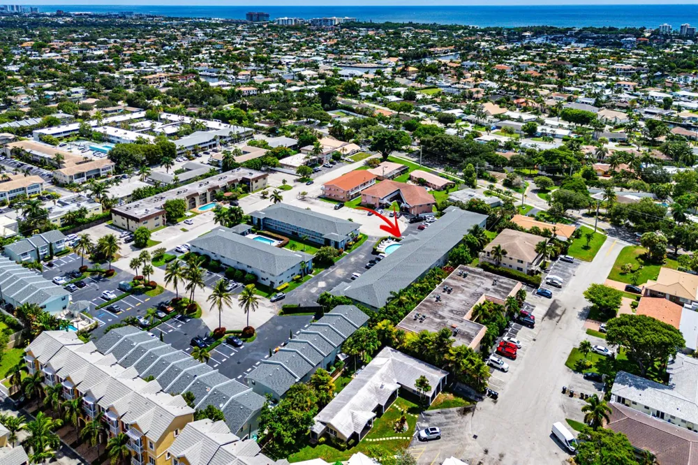 4111 NE 21st Way #204 Lighthouse Point, FL 33064