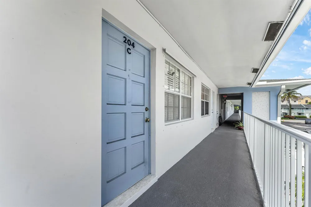 4111 NE 21st Way #204 Lighthouse Point, FL 33064