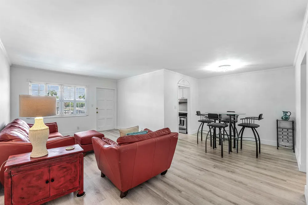 4111 NE 21st Way #204 Lighthouse Point, FL 33064