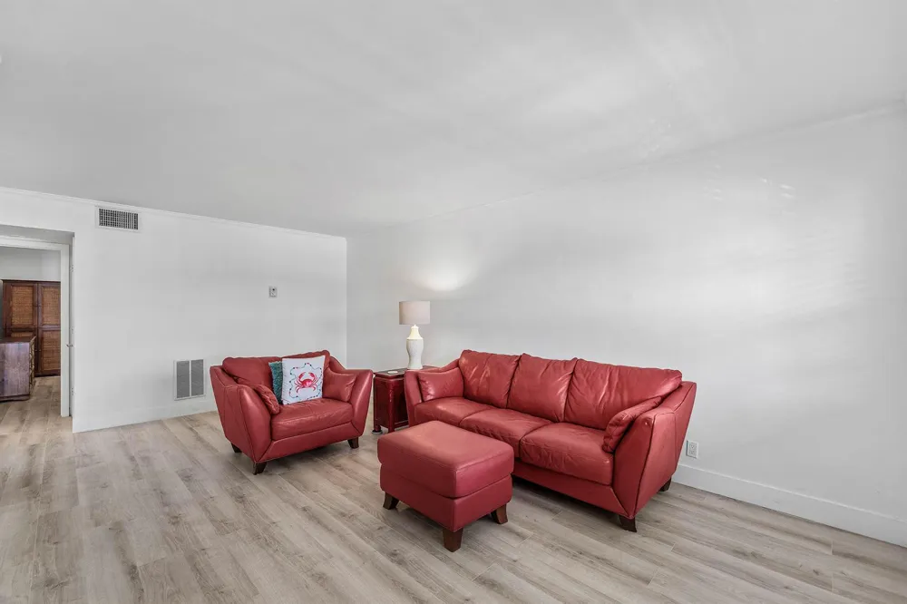 4111 NE 21st Way #204 Lighthouse Point, FL 33064