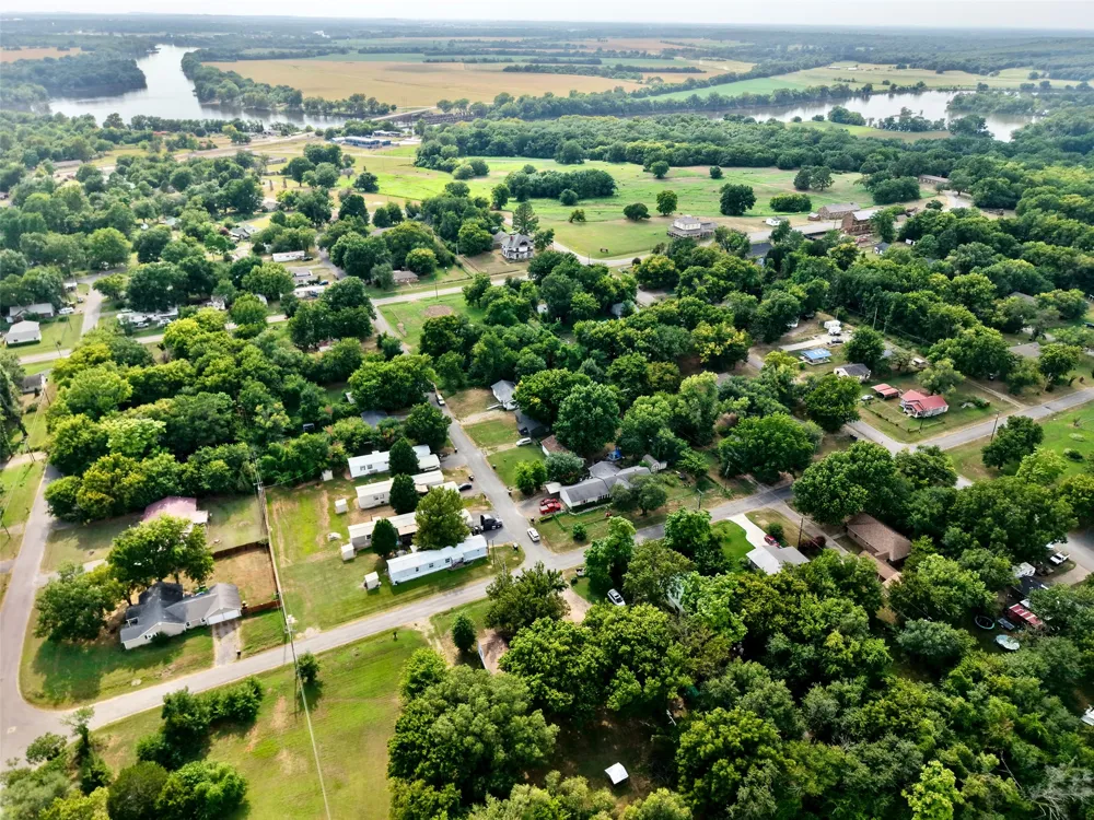516 E Armory Avenue Fort Gibson, OK 74434