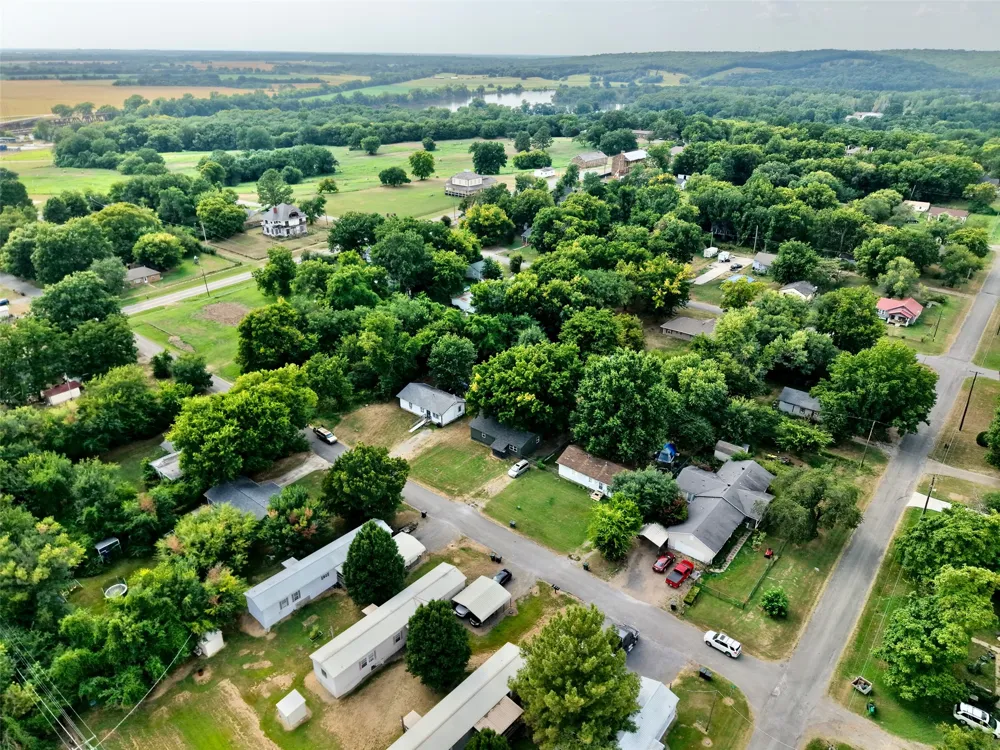516 E Armory Avenue Fort Gibson, OK 74434