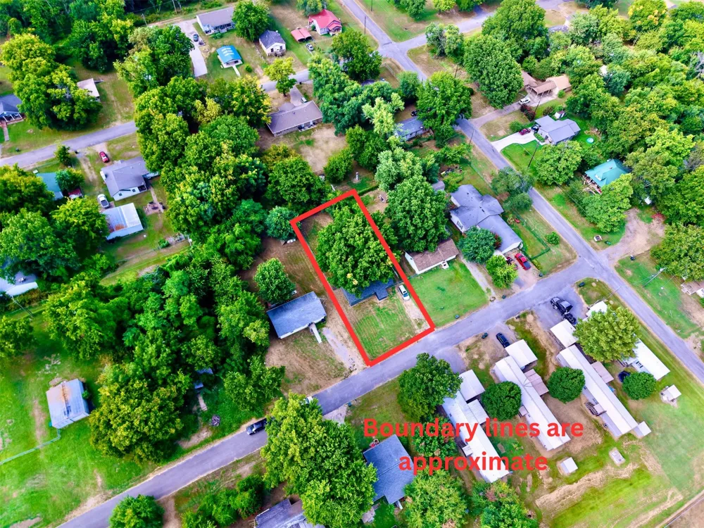 516 E Armory Avenue Fort Gibson, OK 74434