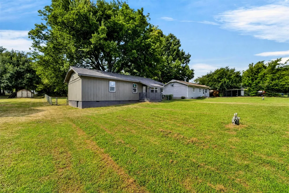 516 E Armory Avenue Fort Gibson, OK 74434