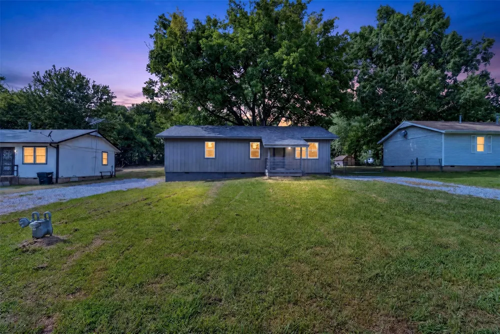 516 E Armory Avenue Fort Gibson, OK 74434