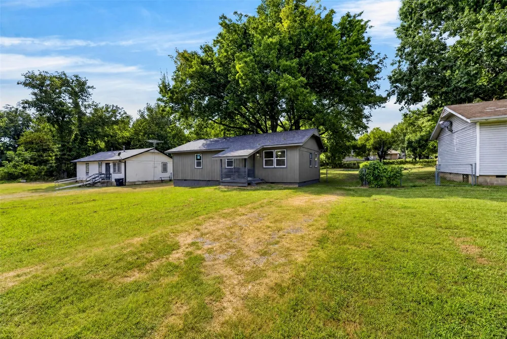 516 E Armory Avenue Fort Gibson, OK 74434