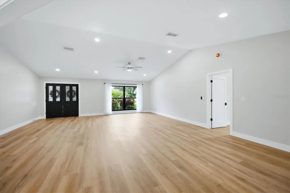 8822 MISTY CREEK DRIVE Sarasota, FL 34241