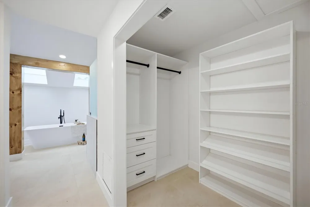8822 MISTY CREEK DRIVE Sarasota, FL 34241
