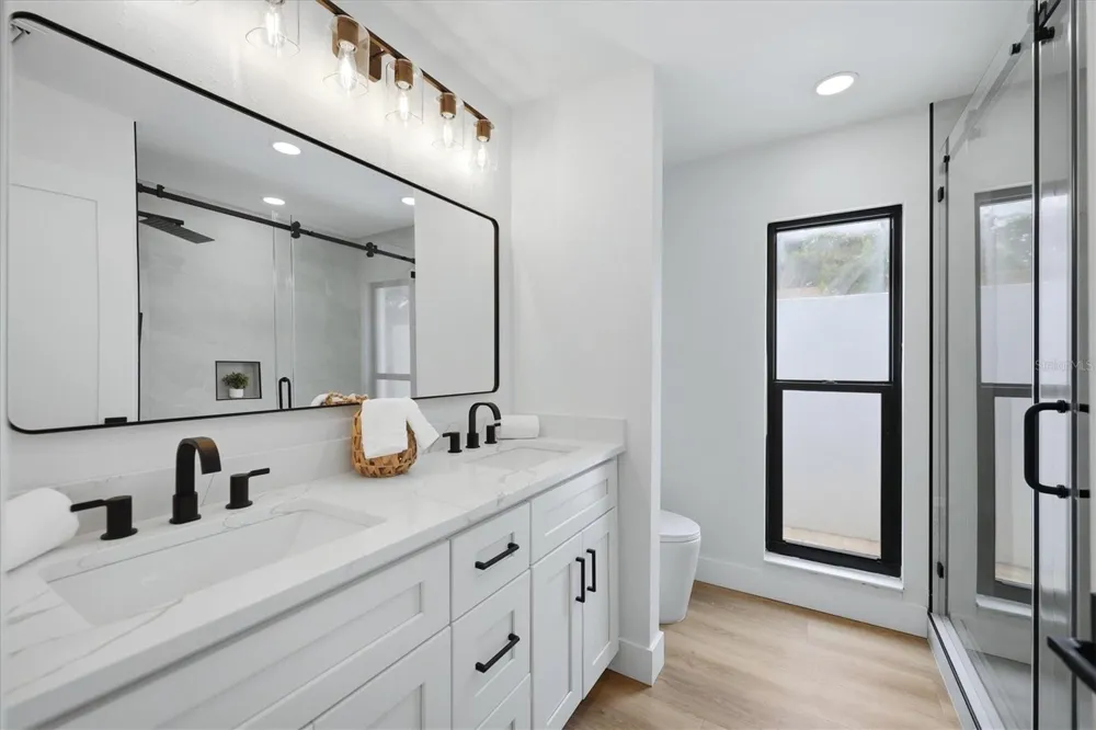 8822 MISTY CREEK DRIVE Sarasota, FL 34241