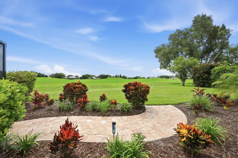 8822 MISTY CREEK DRIVE Sarasota, FL 34241
