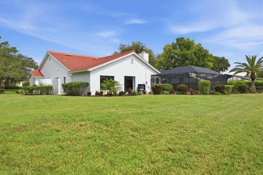 8822 MISTY CREEK DRIVE Sarasota, FL 34241