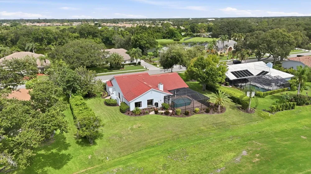 8822 MISTY CREEK DRIVE Sarasota, FL 34241