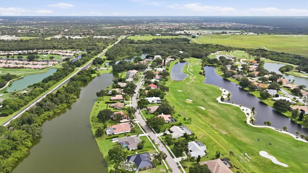 8822 MISTY CREEK DRIVE Sarasota, FL 34241