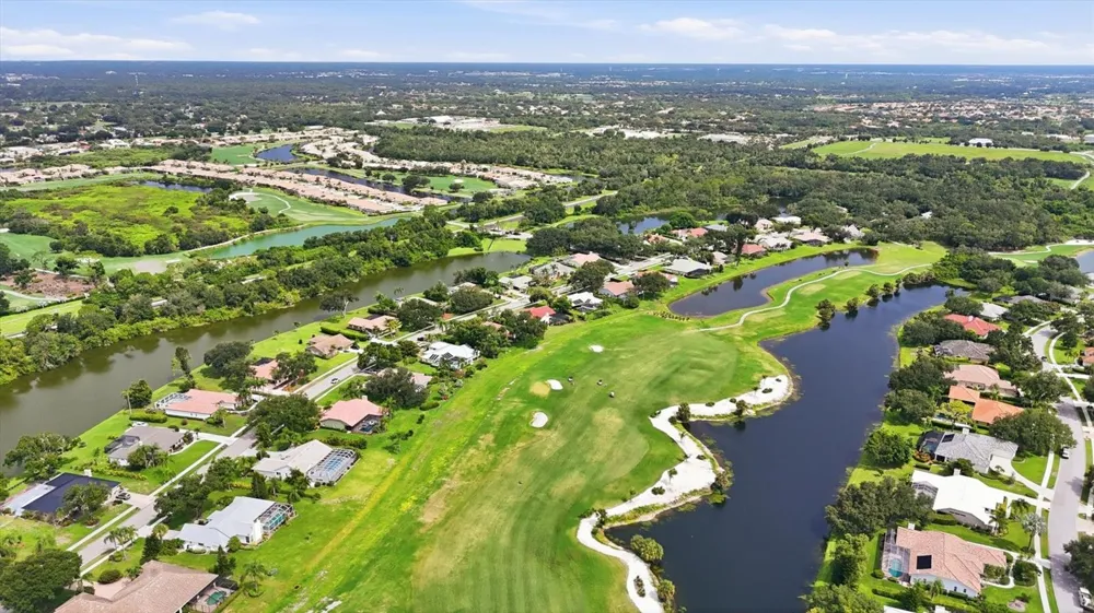 8822 MISTY CREEK DRIVE Sarasota, FL 34241