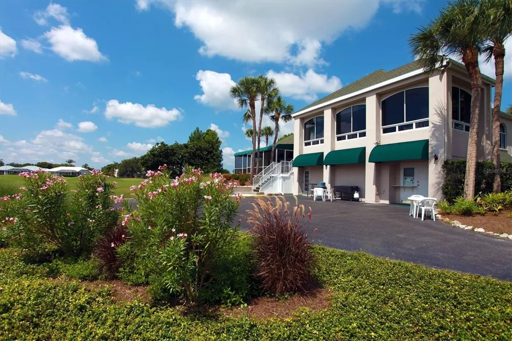 8822 MISTY CREEK DRIVE Sarasota, FL 34241