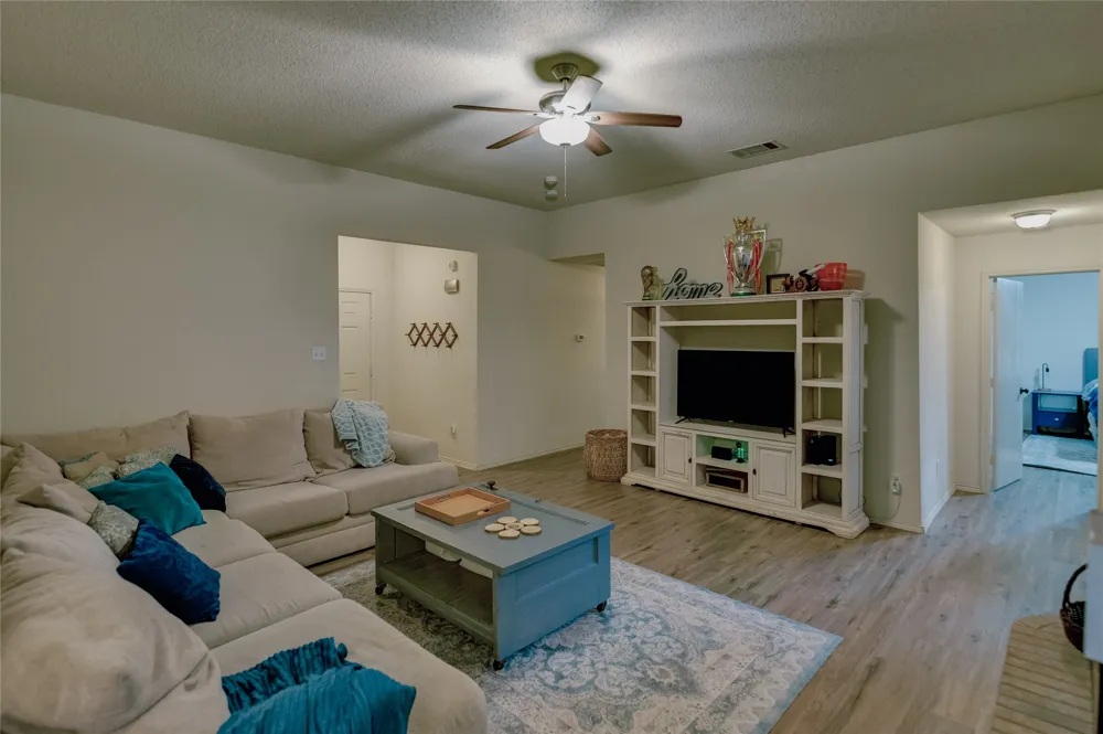1129 Doreen Street White Settlement, TX 76108