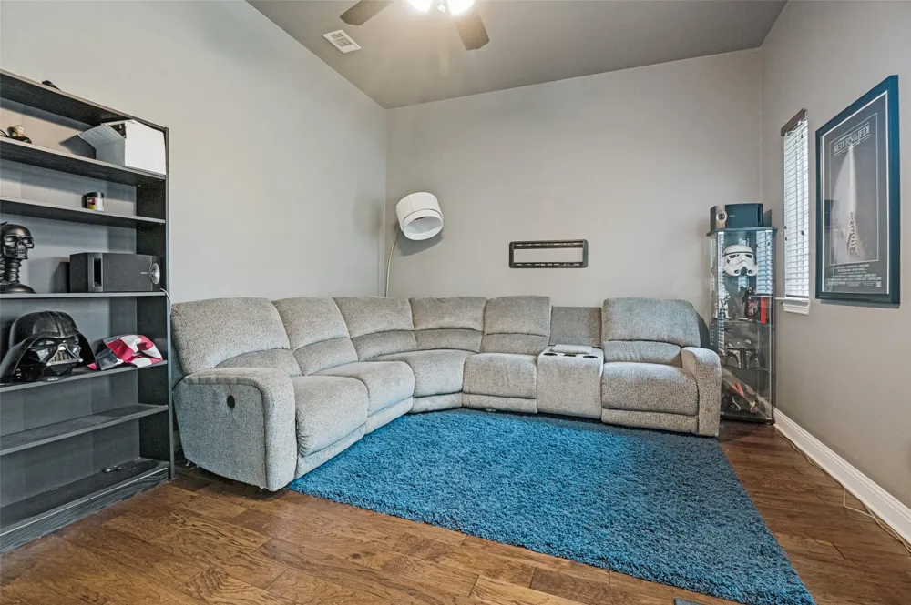 7239 Cana Grand Prairie, TX 75054