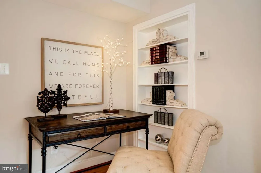 6 E NELSON AVENUE #A313 Alexandria, VA 22301