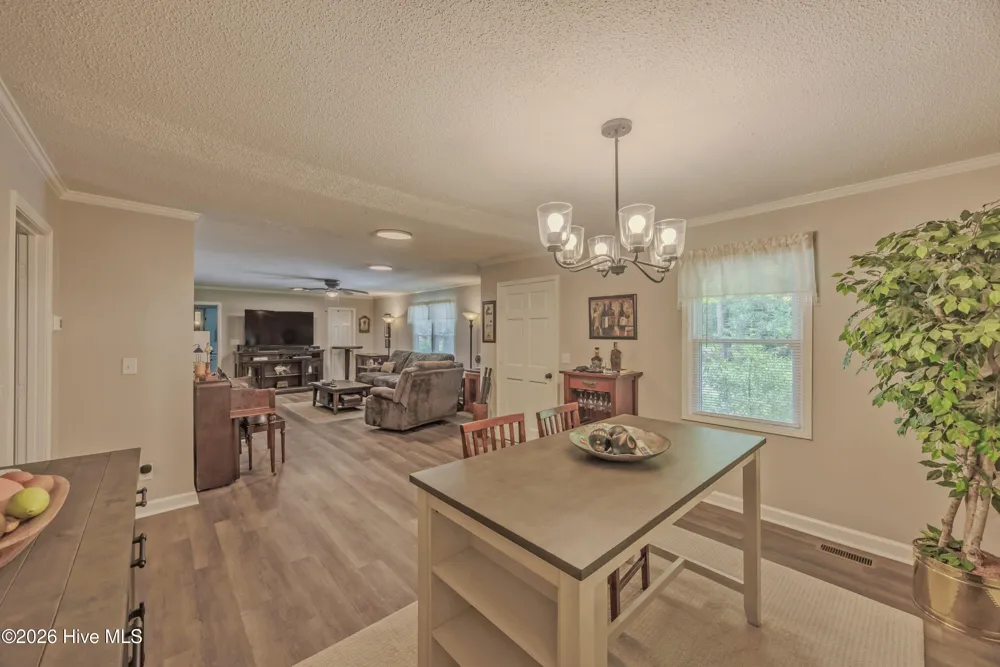 614 Forest Lane Wallace, NC 28466