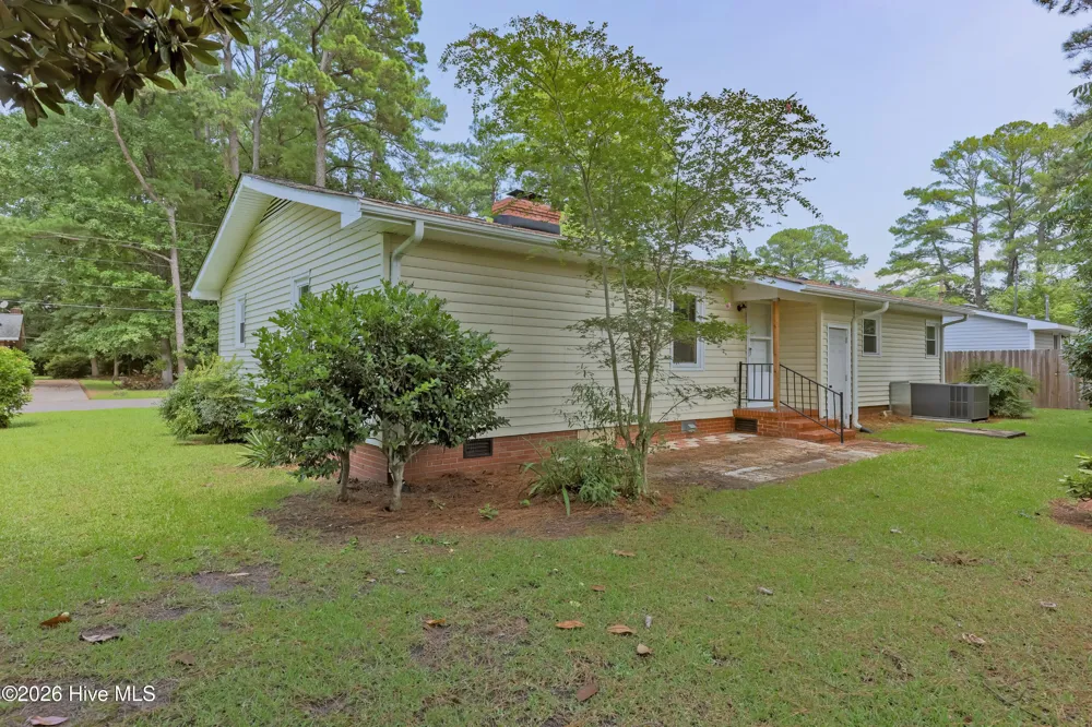 614 Forest Lane Wallace, NC 28466