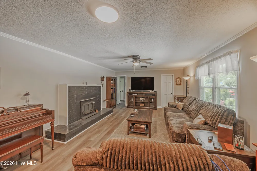 614 Forest Lane Wallace, NC 28466
