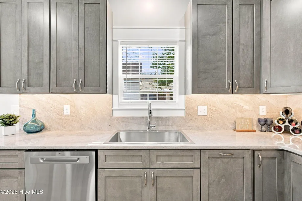 512 Queen Street Wilmington, NC 28401
