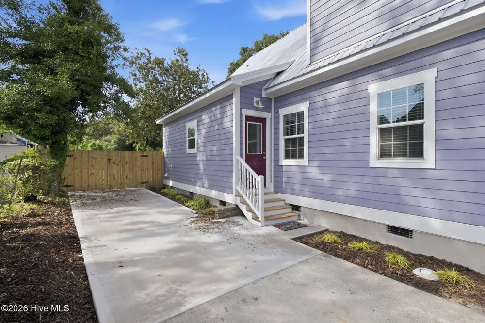 512 Queen Street Wilmington, NC 28401