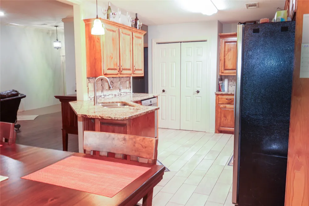 1520 Cherokee Rock Road Muldrow, OK 74948