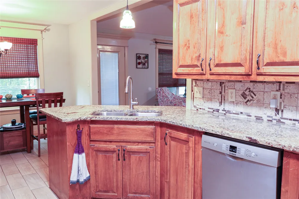 1520 Cherokee Rock Road Muldrow, OK 74948