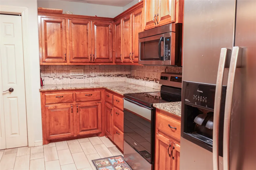 1520 Cherokee Rock Road Muldrow, OK 74948