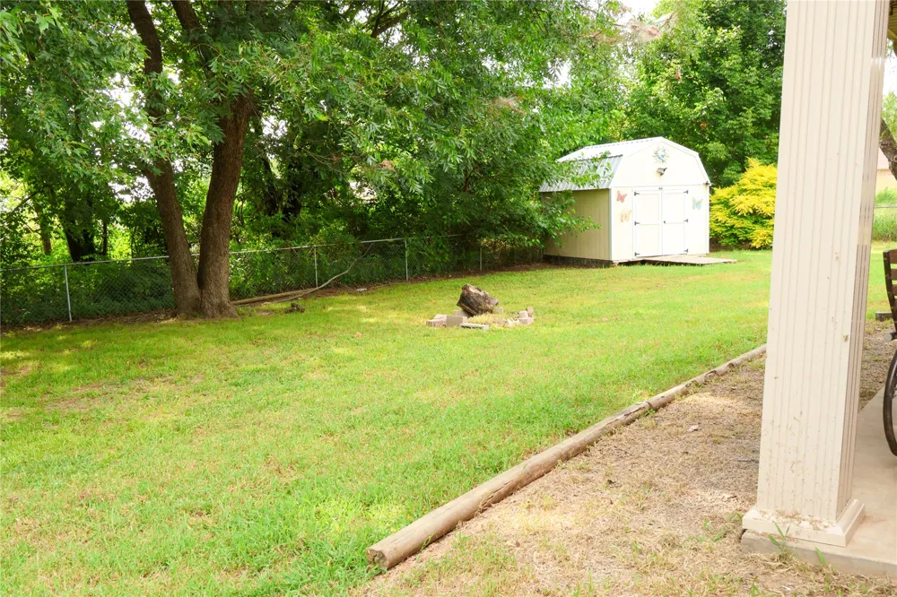 1520 Cherokee Rock Road Muldrow, OK 74948
